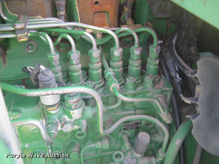 image for item DC1251 1995 John Deere 9500 combine