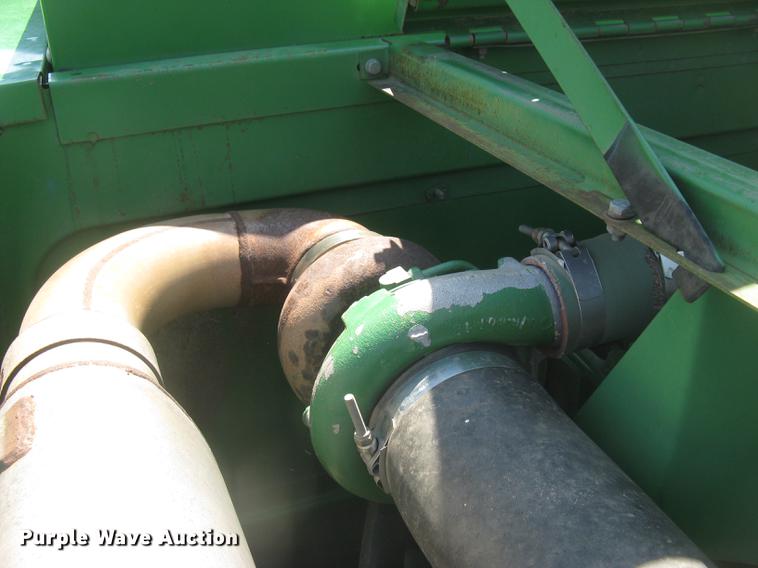image for item DC1251 1995 John Deere 9500 combine