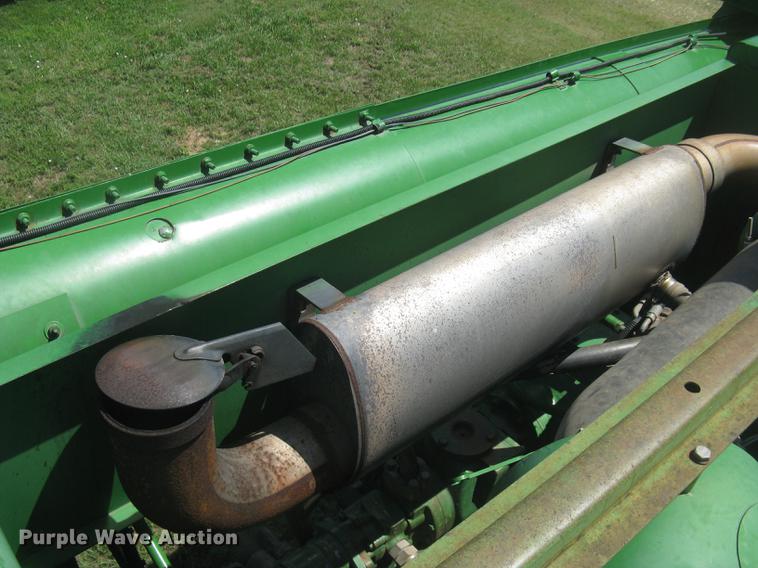 image for item DC1251 1995 John Deere 9500 combine