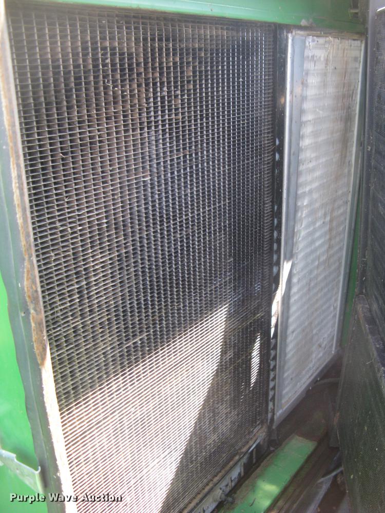 image for item DC1251 1995 John Deere 9500 combine