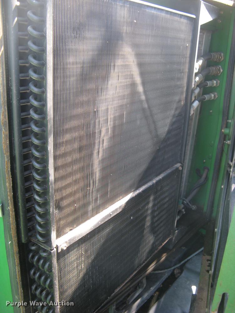 image for item DC1251 1995 John Deere 9500 combine