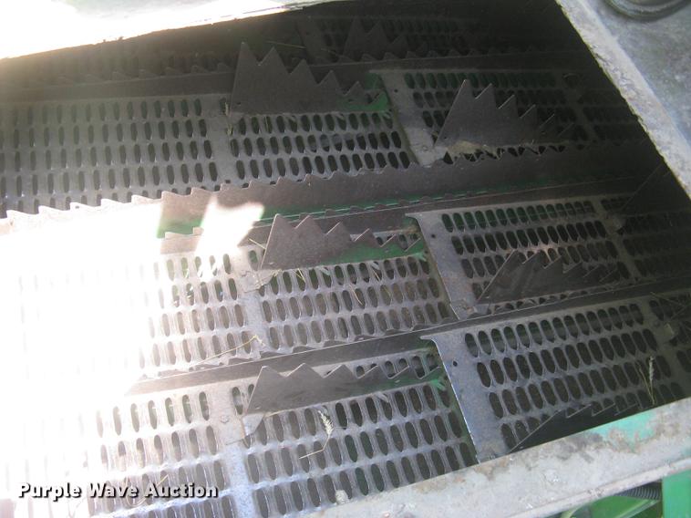 image for item DC1251 1995 John Deere 9500 combine