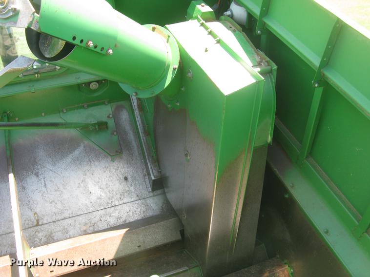 image for item DC1251 1995 John Deere 9500 combine