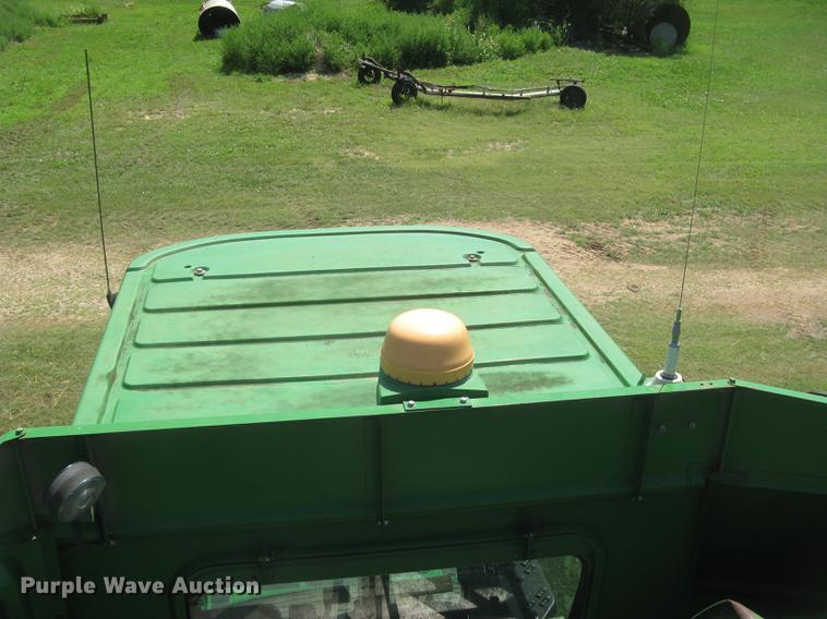 image for item DC1251 1995 John Deere 9500 combine
