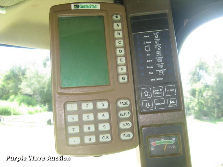 image for item DC1251 1995 John Deere 9500 combine