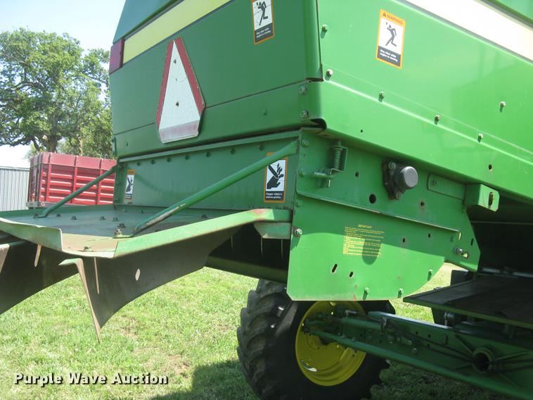 image for item DC1251 1995 John Deere 9500 combine
