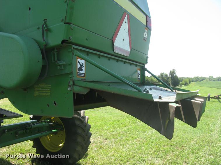 image for item DC1251 1995 John Deere 9500 combine