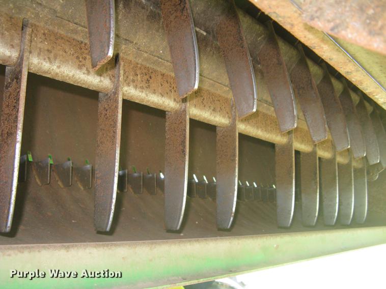 image for item DC1251 1995 John Deere 9500 combine