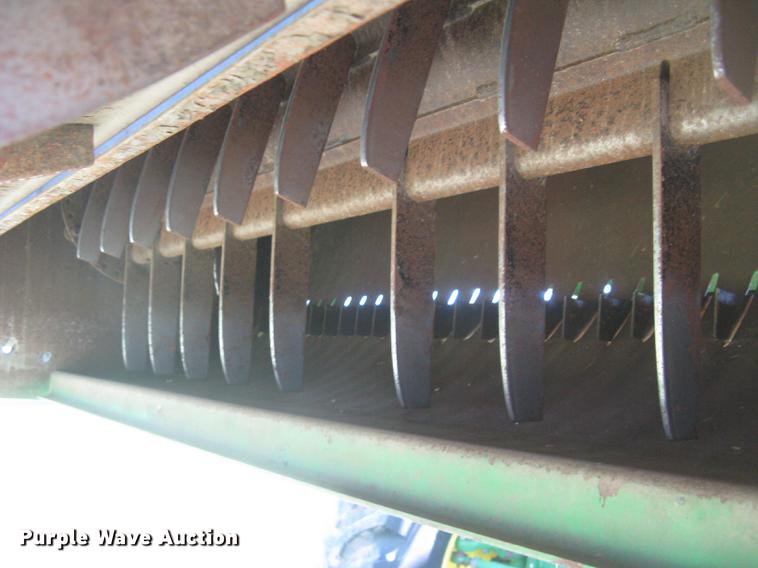 image for item DC1251 1995 John Deere 9500 combine