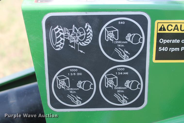 image for item DD5237 2015 John Deere 569 Mega Wide Plus round baler