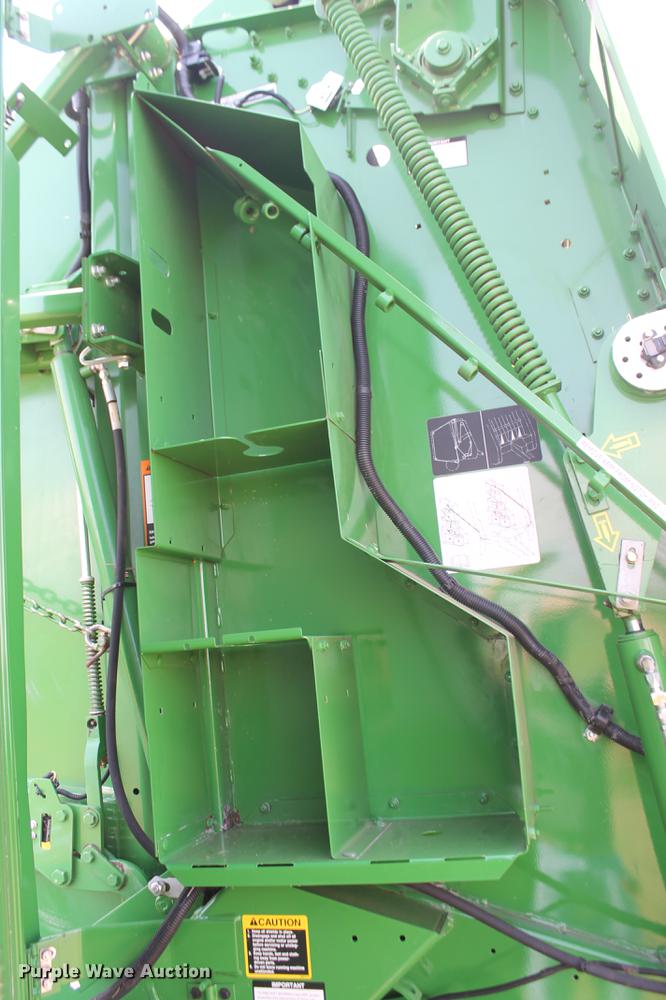 image for item DD5237 2015 John Deere 569 Mega Wide Plus round baler