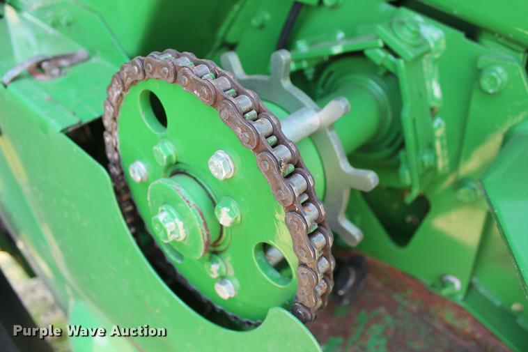 image for item DD5237 2015 John Deere 569 Mega Wide Plus round baler