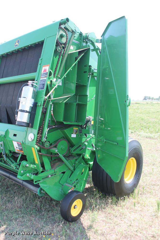 image for item DD5237 2015 John Deere 569 Mega Wide Plus round baler