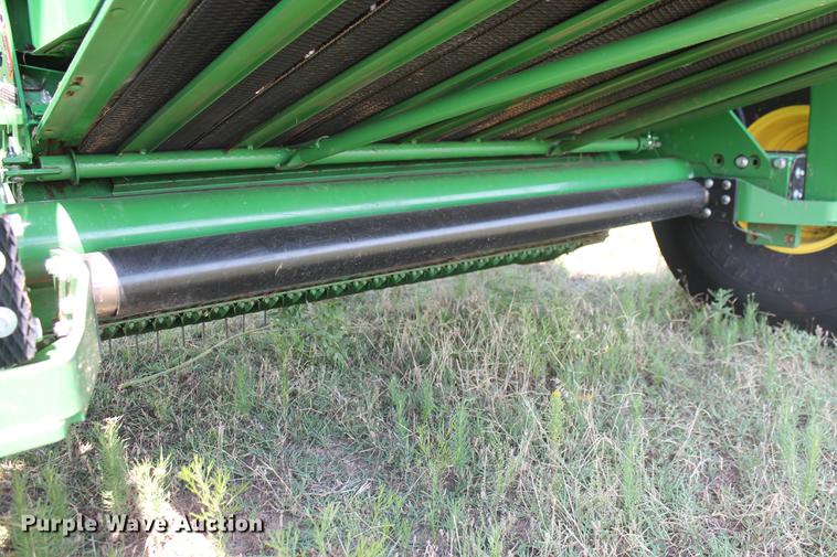 image for item DD5237 2015 John Deere 569 Mega Wide Plus round baler
