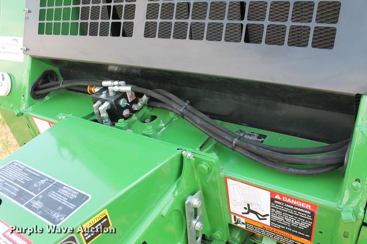 image for item DD5238 2017 John Deere 469 Mega Wide Plus Silage Special round baler