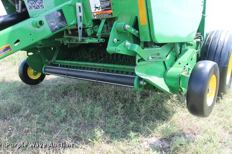 image for item DD5238 2017 John Deere 469 Mega Wide Plus Silage Special round baler