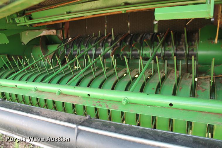 image for item DD5238 2017 John Deere 469 Mega Wide Plus Silage Special round baler