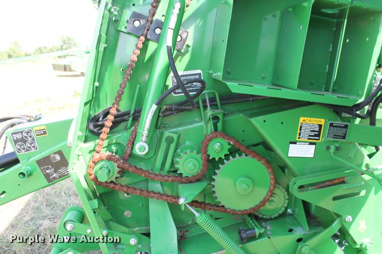 image for item DD5238 2017 John Deere 469 Mega Wide Plus Silage Special round baler