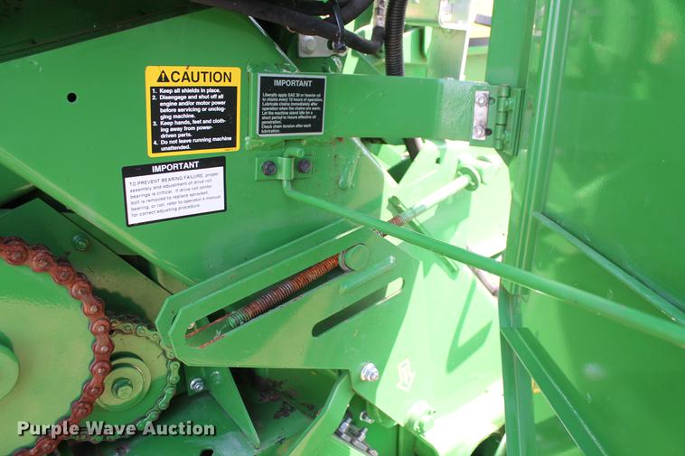 image for item DD5238 2017 John Deere 469 Mega Wide Plus Silage Special round baler