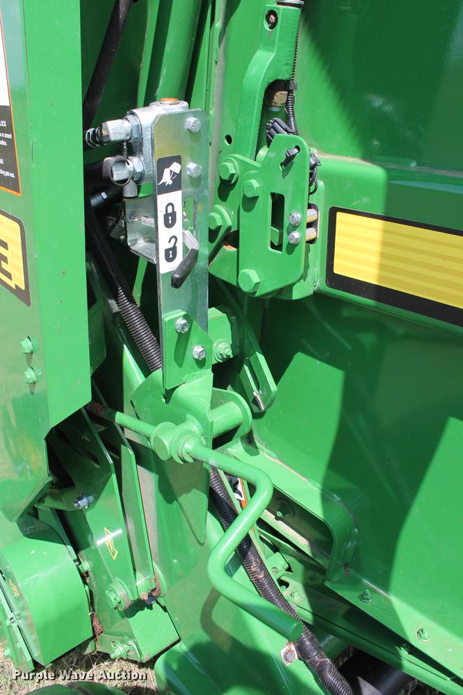 image for item DD5238 2017 John Deere 469 Mega Wide Plus Silage Special round baler