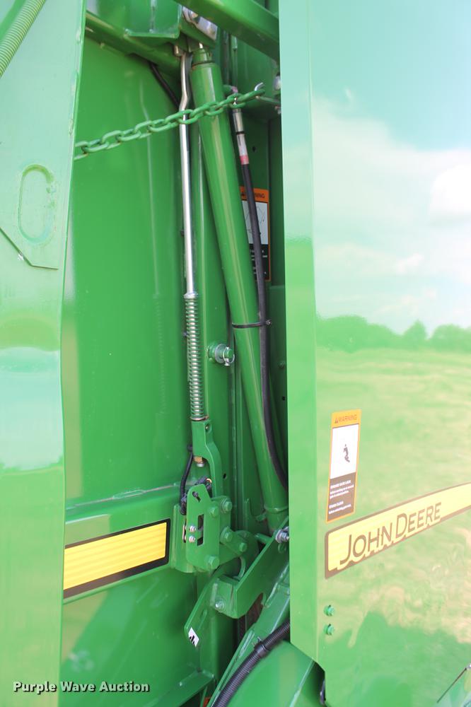 image for item DD5238 2017 John Deere 469 Mega Wide Plus Silage Special round baler