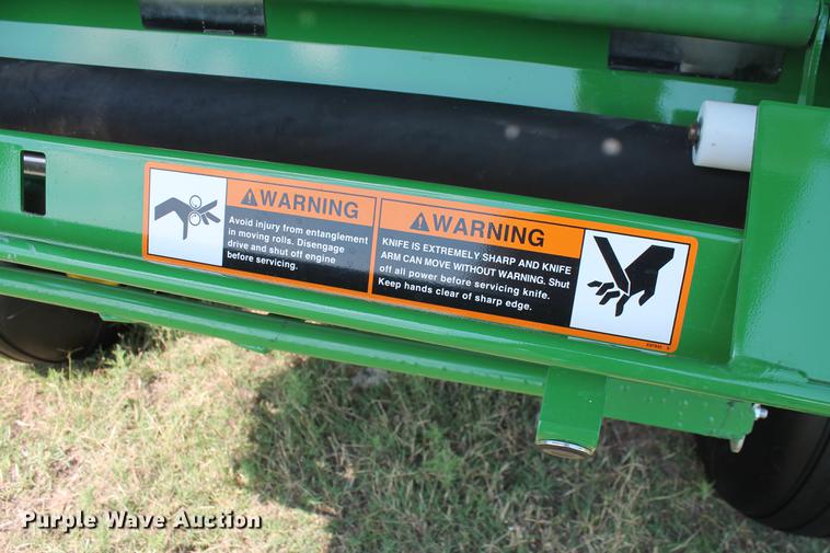 image for item DD5238 2017 John Deere 469 Mega Wide Plus Silage Special round baler