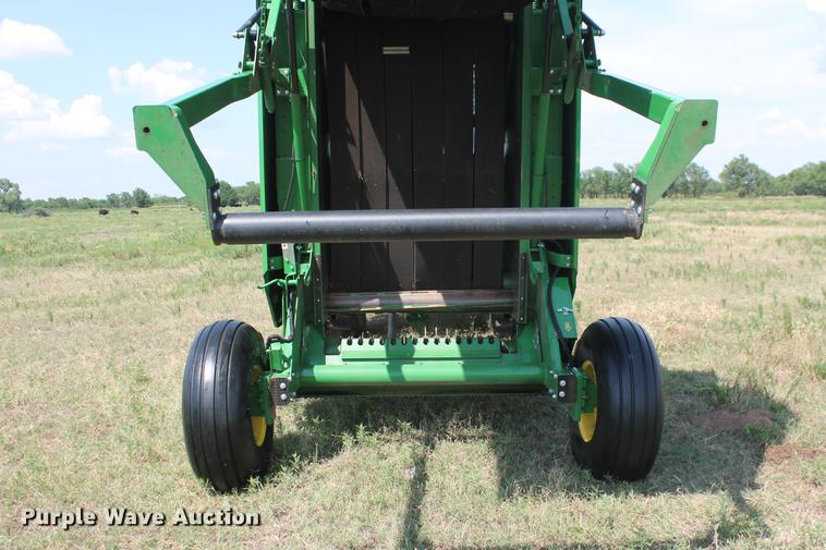 image for item DD5238 2017 John Deere 469 Mega Wide Plus Silage Special round baler