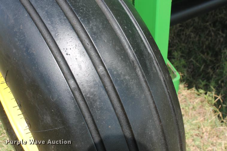 image for item DD5238 2017 John Deere 469 Mega Wide Plus Silage Special round baler