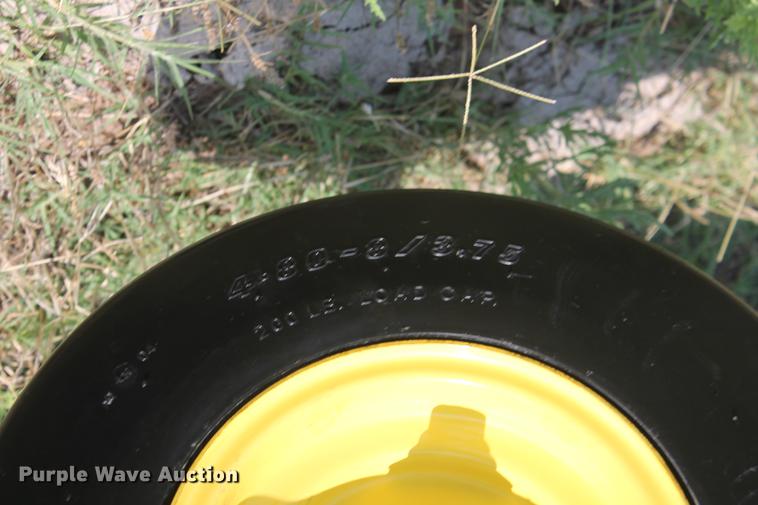 image for item DD5238 2017 John Deere 469 Mega Wide Plus Silage Special round baler