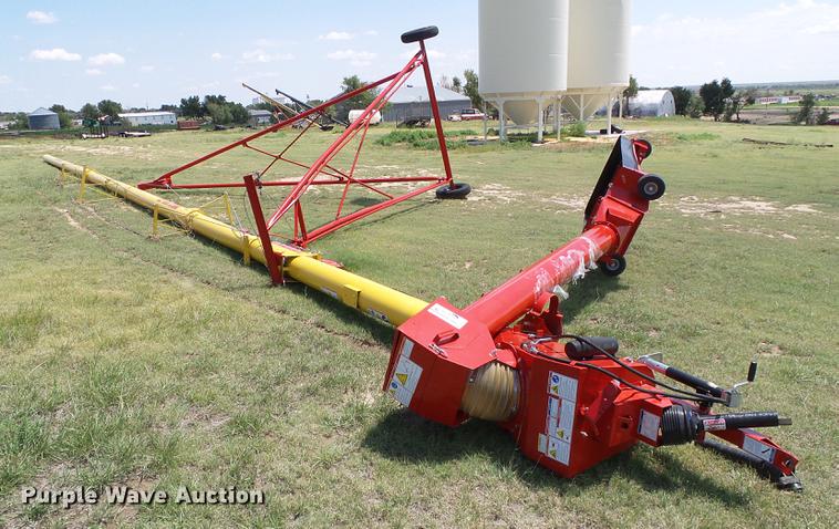 image for item DD5813 Westfield MKX100-73 grain auger