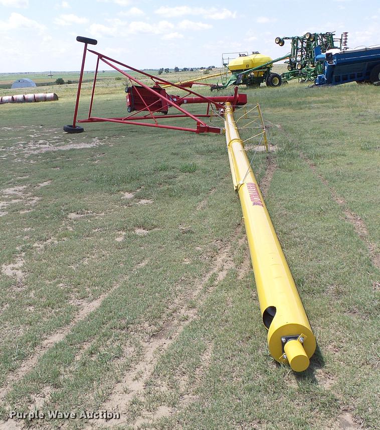 image for item DD5813 Westfield MKX100-73 grain auger