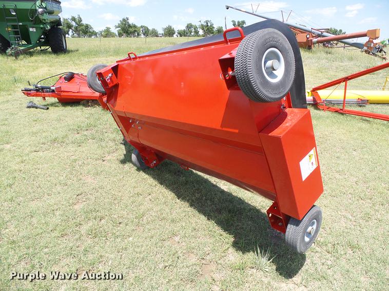 image for item DD5813 Westfield MKX100-73 grain auger