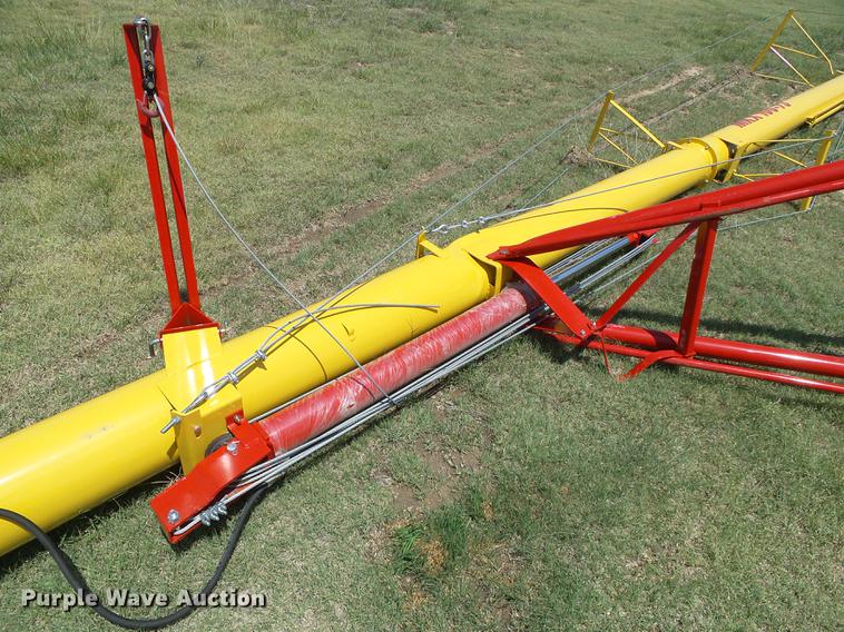 image for item DD5813 Westfield MKX100-73 grain auger