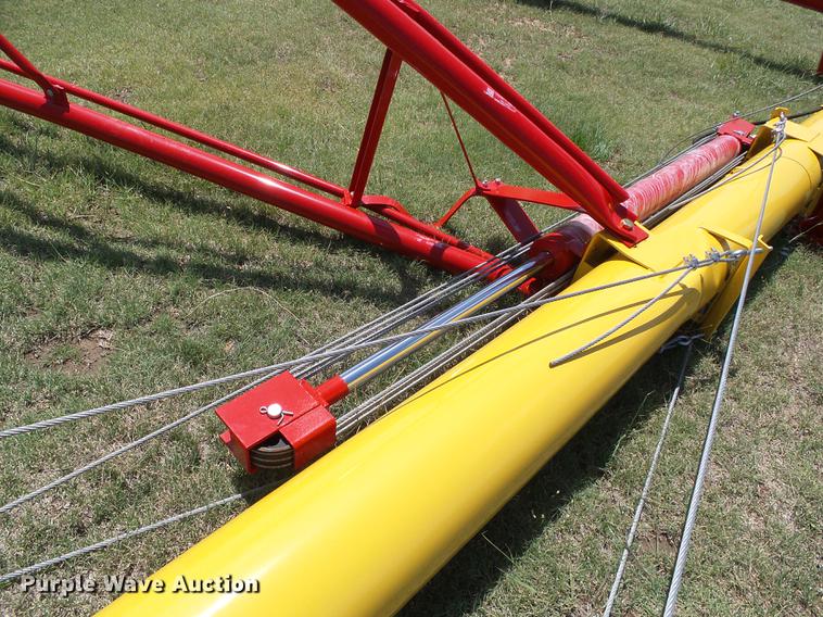 image for item DD5813 Westfield MKX100-73 grain auger