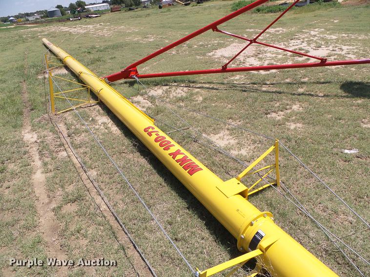 image for item DD5813 Westfield MKX100-73 grain auger