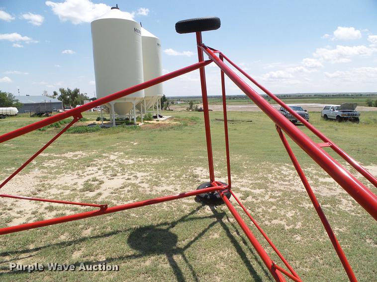 image for item DD5813 Westfield MKX100-73 grain auger