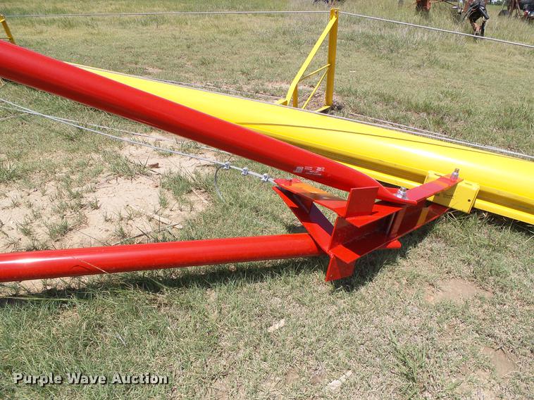 image for item DD5813 Westfield MKX100-73 grain auger