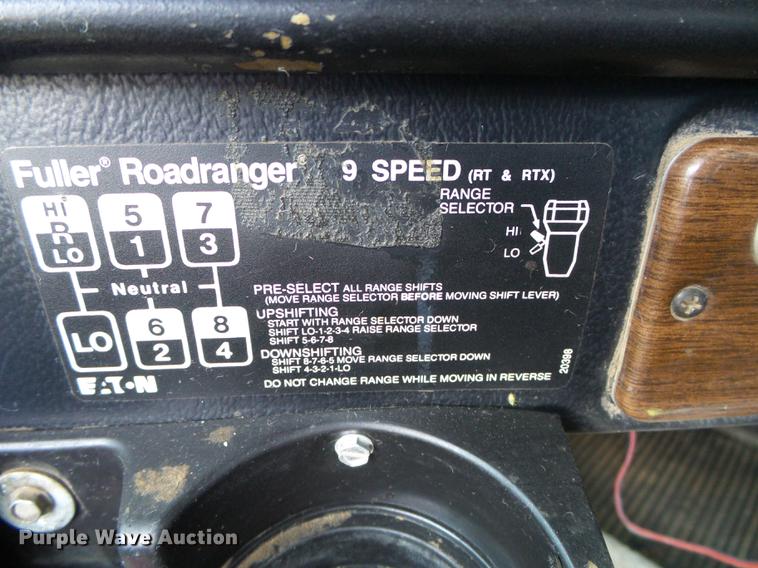 image for item DD5817 1988 Freightliner FLC silage truck