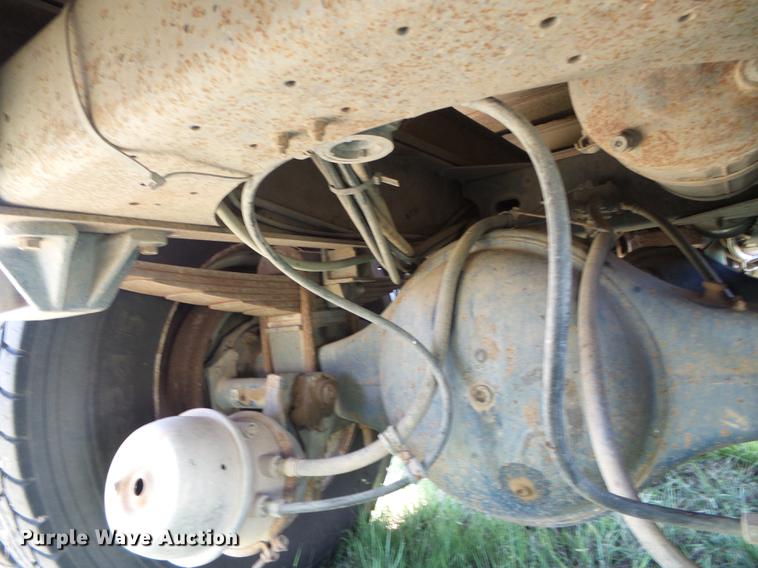 image for item DD5817 1988 Freightliner FLC silage truck