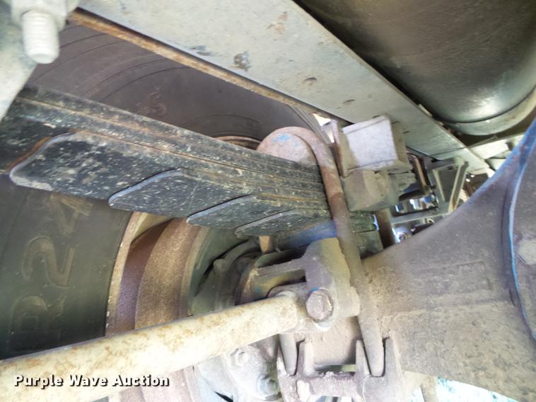 image for item DD5817 1988 Freightliner FLC silage truck