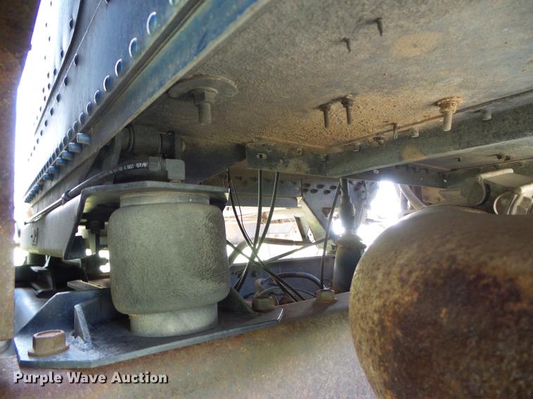 image for item DD5817 1988 Freightliner FLC silage truck