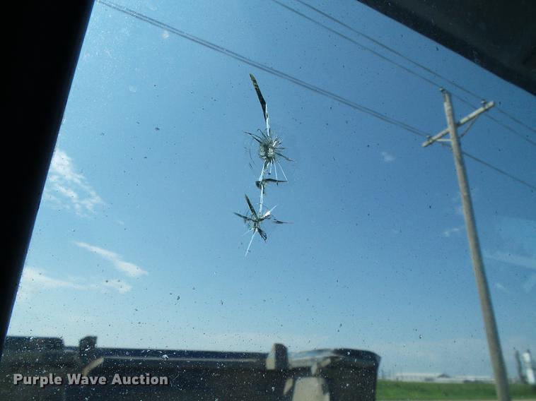 image for item DD5817 1988 Freightliner FLC silage truck