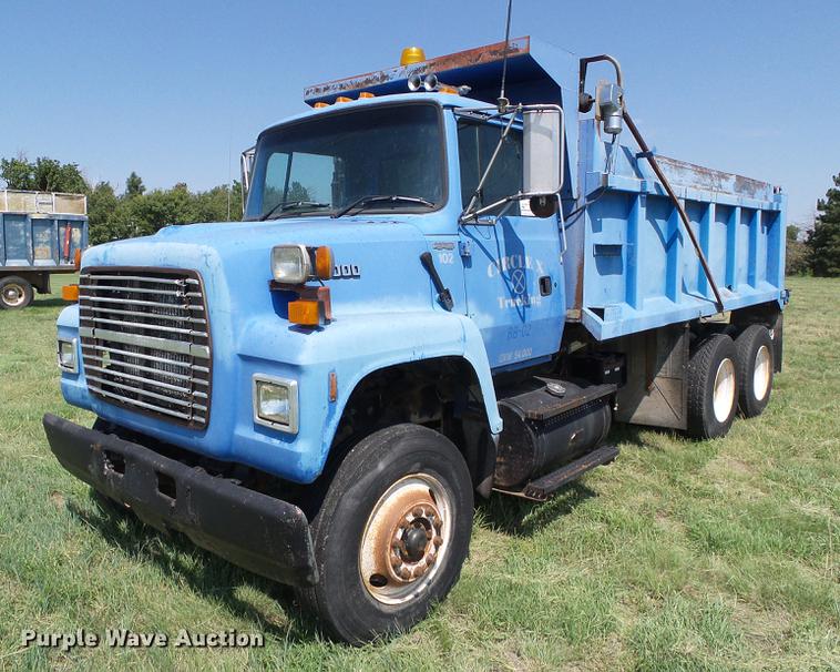 image for item DD5818 1996 Ford LNT8000 dump truck