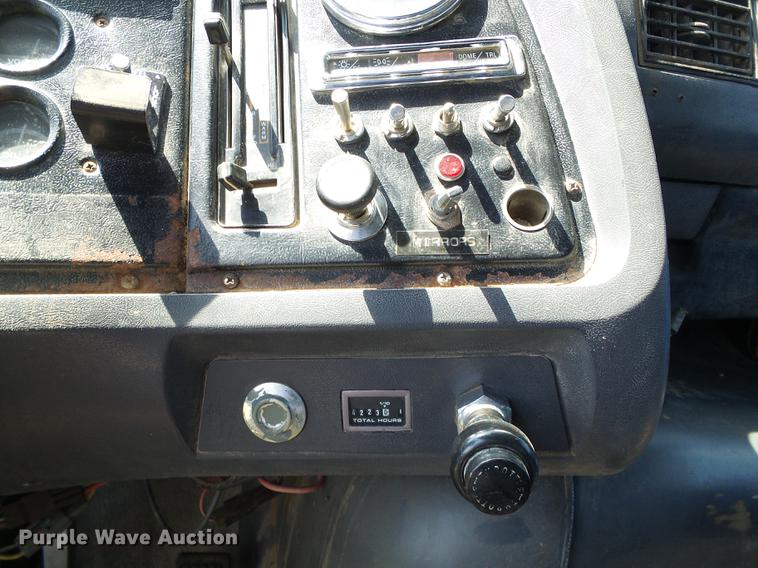 image for item DD5818 1996 Ford LNT8000 dump truck