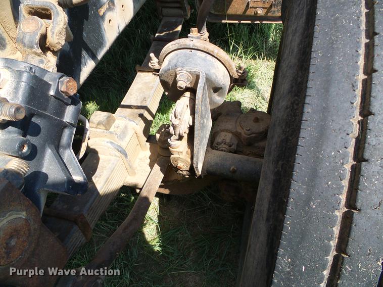 image for item DD5818 1996 Ford LNT8000 dump truck