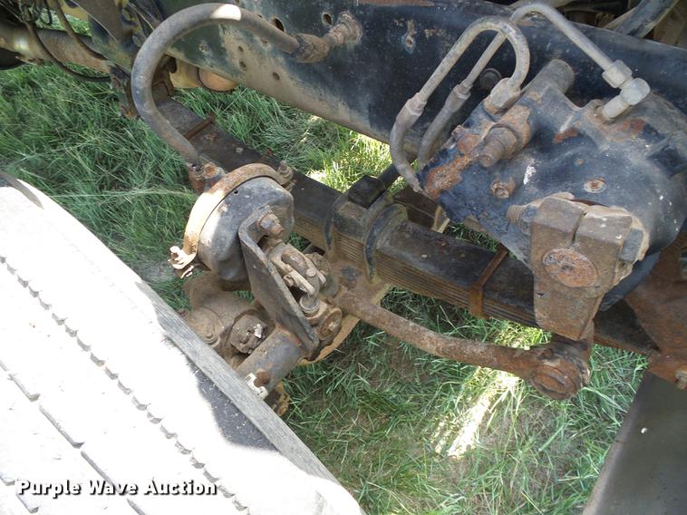 image for item DD5818 1996 Ford LNT8000 dump truck