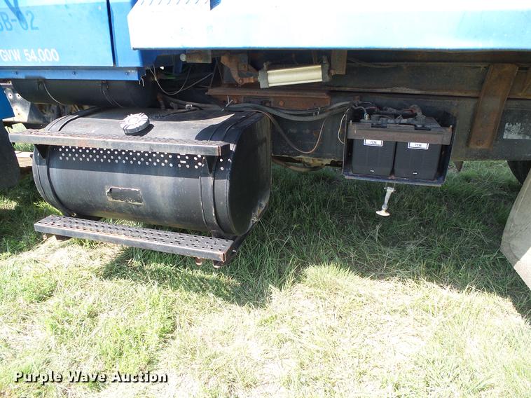 image for item DD5818 1996 Ford LNT8000 dump truck