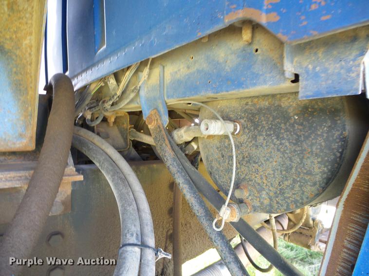 image for item DD5818 1996 Ford LNT8000 dump truck