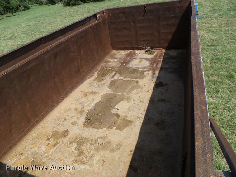 image for item DD5818 1996 Ford LNT8000 dump truck