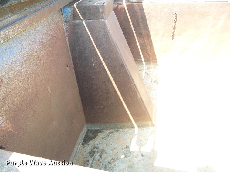 image for item DD5818 1996 Ford LNT8000 dump truck